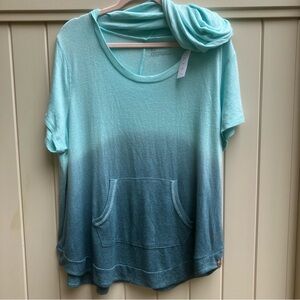 Livi women’s aqua ombré activewear short sleeve hooded top sz 18/20 NWT breezy